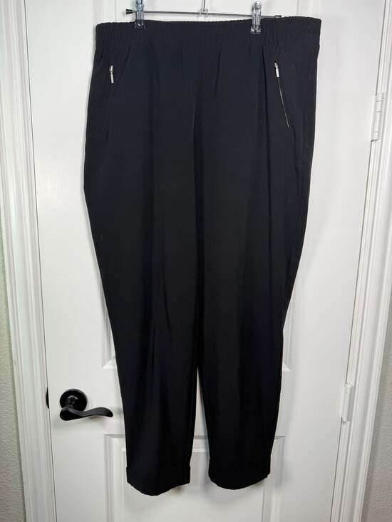 Chico's Pants - Chico's Women's Black Ankle Pants with Zip Pockets Size 2
